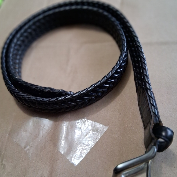 Docker's Men's Genuine Black Leather 34" Belt - Picture 6 of 9